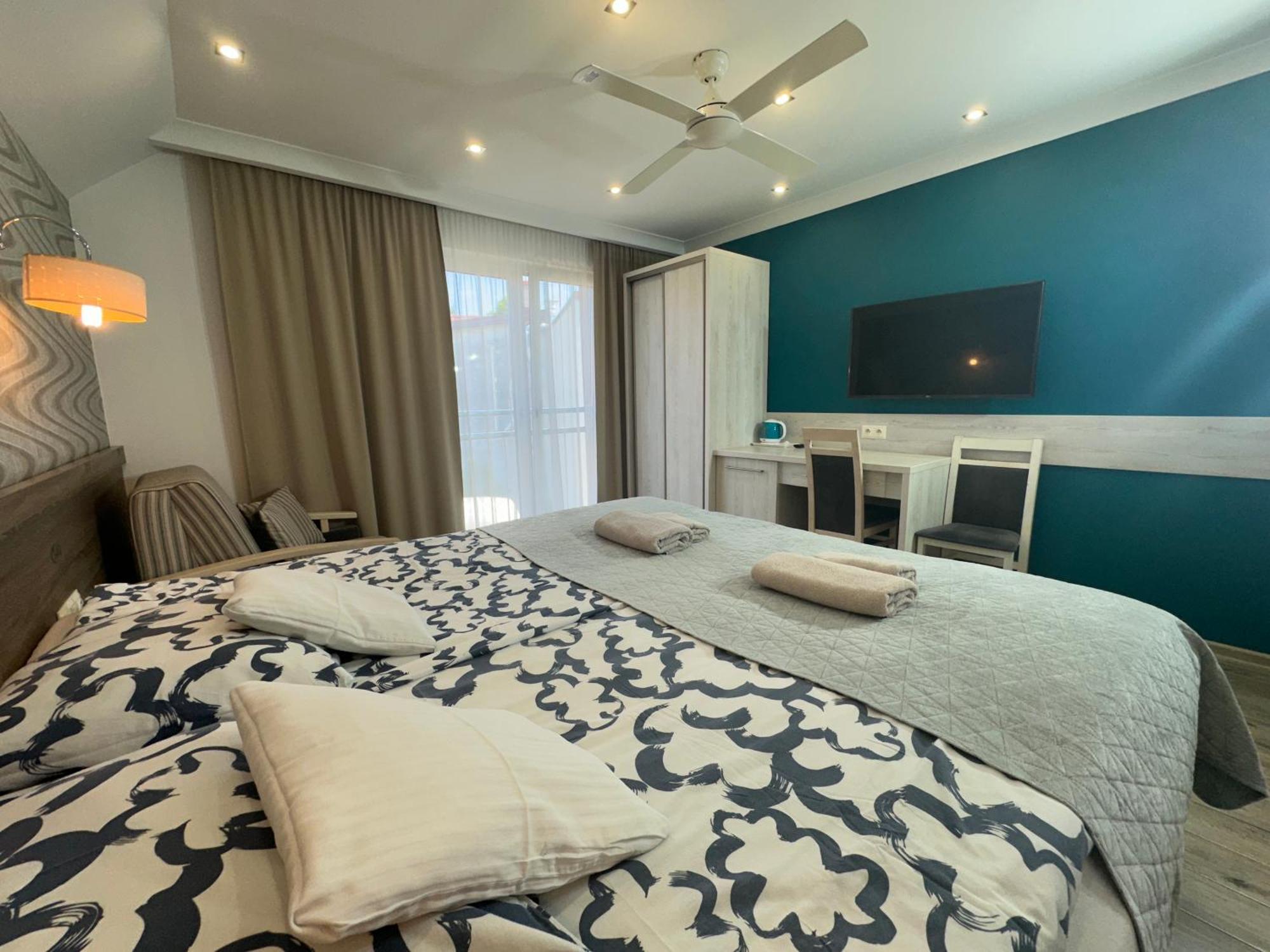 Bed and Breakfast Helios Ustka Exterior foto
